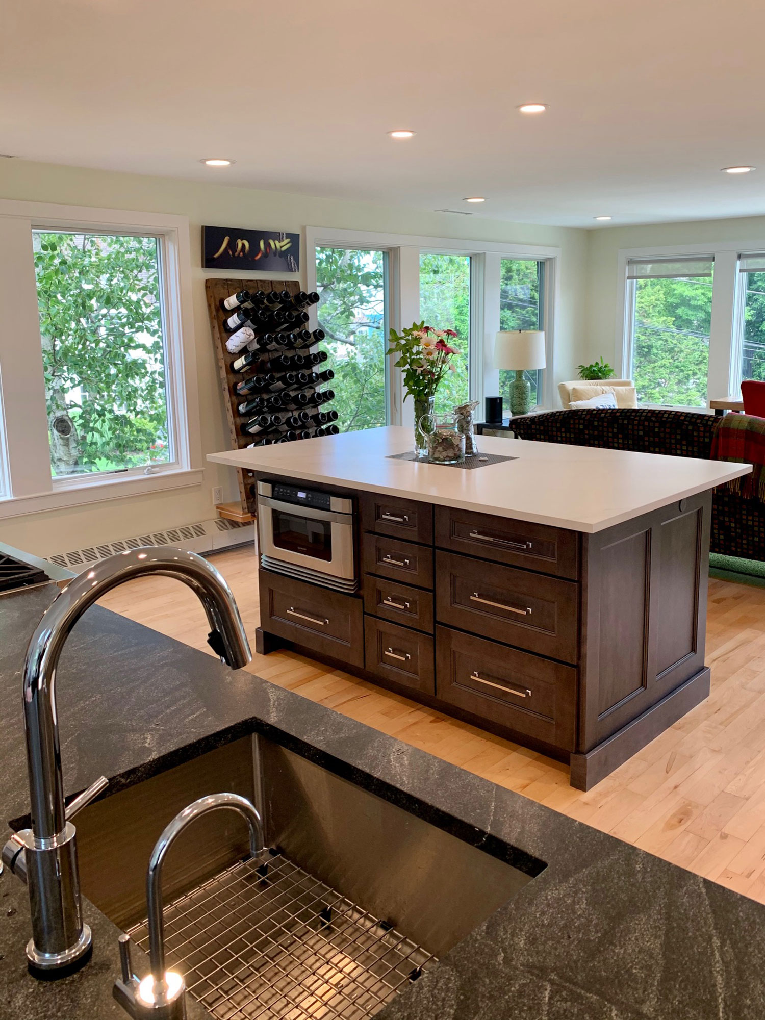 sinks & faucets